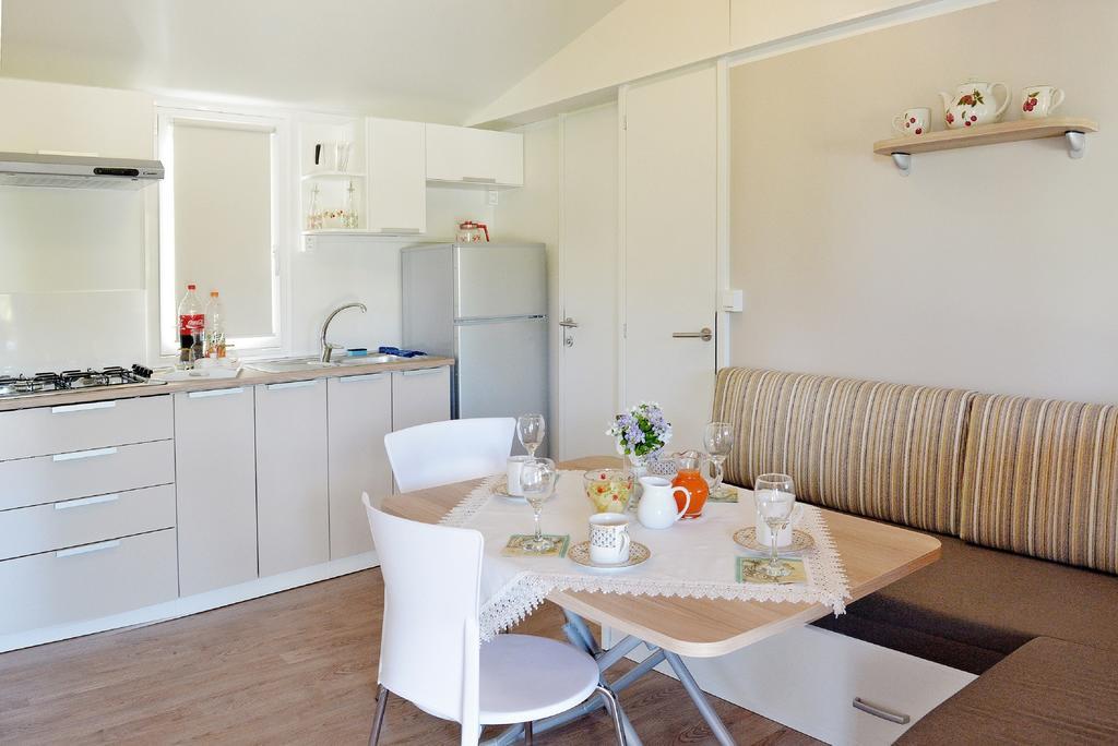 Mobile Homes Murter イェゼラ エクステリア 写真
